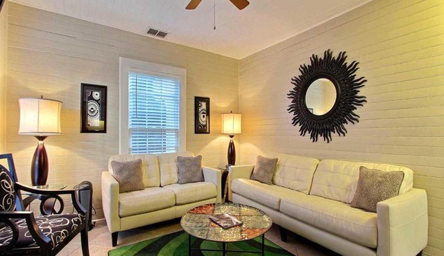 Forsyth Park West Carriage House