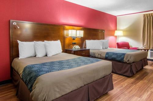 Forsythia Inn & Suites