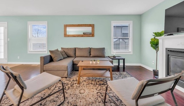 Fort Erie Home · 3 Bdrm 2.5 Bth, Near Falls, Crystal Beach, Buffalo