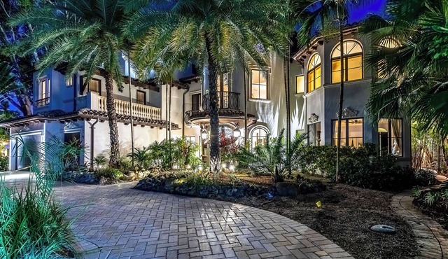 Fort Lauderdale, Waterfront Luxurious Italian Villa