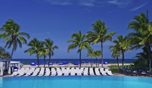 Fort Lauderdale Gem with Pool & Beach Vibes! 3 Relaxing Units, Outdoor Pool!