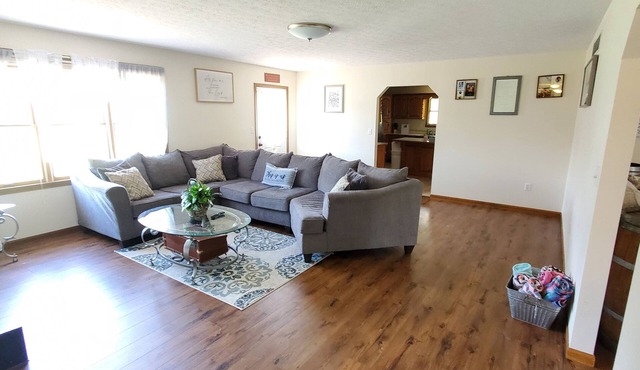 *Fort Leonard Wood*nBig Families! Private Ponds For Fishing, Hunting & More!