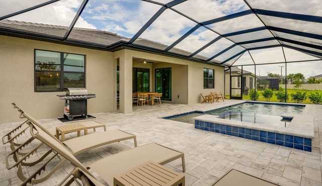 Fort Myers Oasis w/Private Pool & Hot Tub!