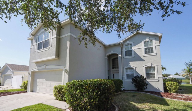 Fort Myers Weekly Vacation Home Rental with Pool – Halcyon Days