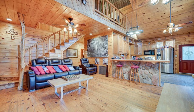 Fort Towson Cabin < 1 Block to Raymond Gary Lake