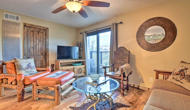 Fort Worth Apt < 5 Mi to Downtown!