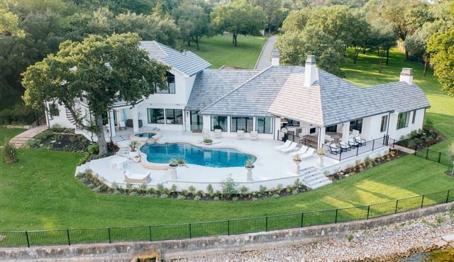 Fort Worth Lake Front Retreat