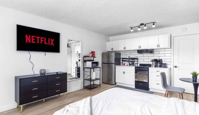 Fort Worth Studio1 – 10 Min to Downtown, Gym, Pets