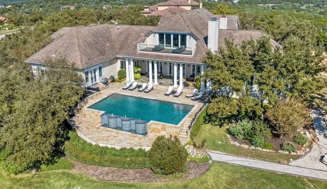 Fortaleza l Luxury 8 BR, 7,000+ sqft Palace on 3 Acres with Pickleball & Basketball Court
