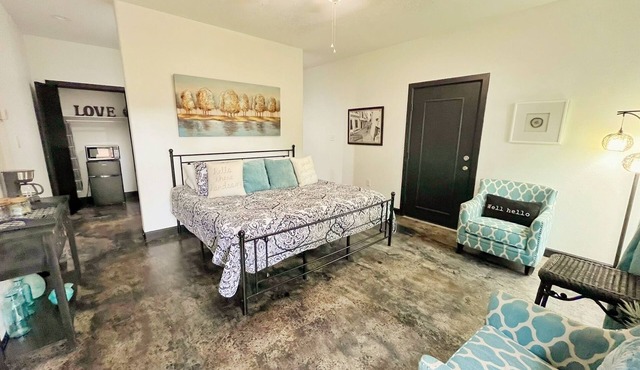Fortunata Winery Villa #4, Stylish Retreat for Two