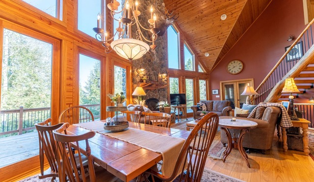 Fortune Ridge: The Perfect Summer Getaway: Kayaking, Swimming & Bonfires