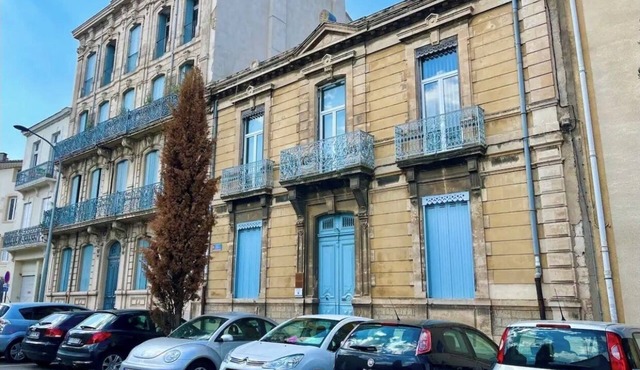 Forum-La gare apartment, T2 50 m2, air-conditioned, garage, courtyard 80m2