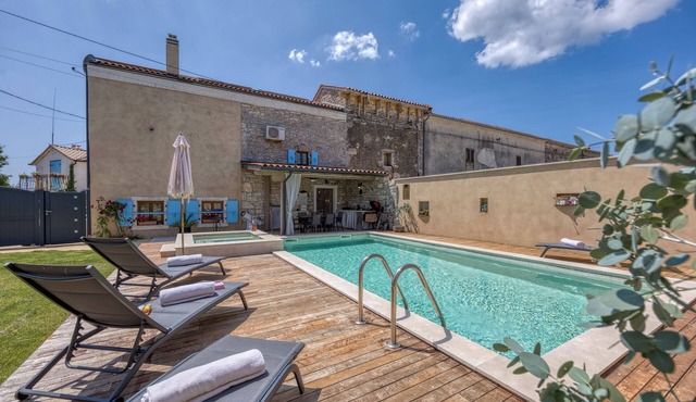 Foska Country Home with Pool, Bibići, Croatia
