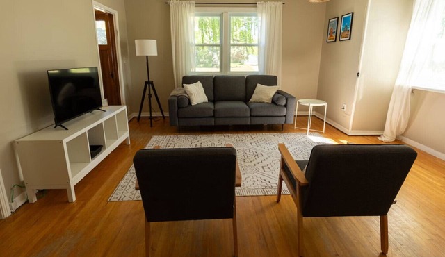 Fossil Valley Home | Modern Stay in Dino Country