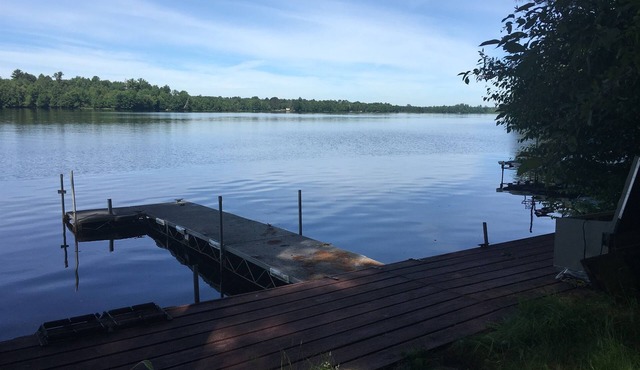 Foster's Lakeside - Sandy Shore with Snowmobile Access & Year-Round Fun