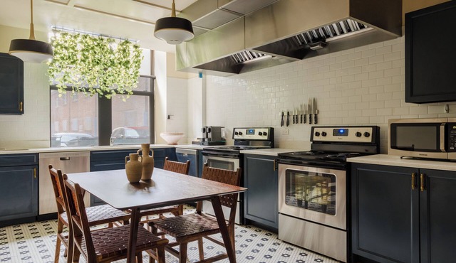 FOUND Hotel Chicago River North