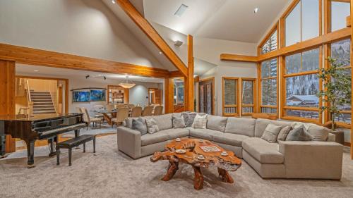 Founders Lodge