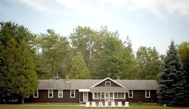 Fountain Point - Brown Cottage
