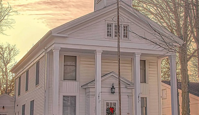 Fountain ViewII~Charming historical building in the heart of downtown Wellsboro.