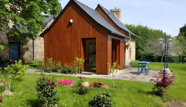 Four à Pain d'Eugénie – Happiness in the Bay!