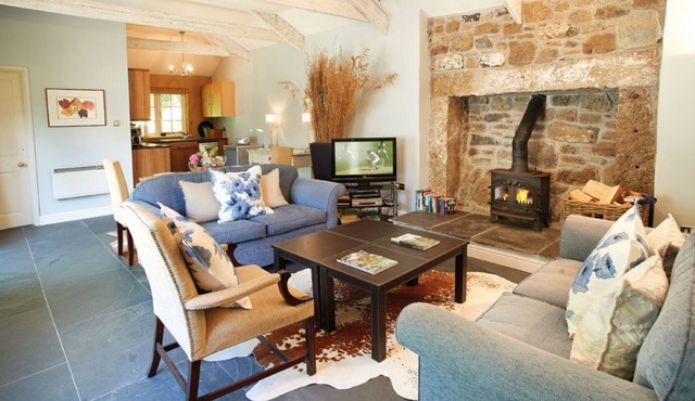 Four and a half miles south of Helston, this delightful cottage is situated on a tranquil estate.