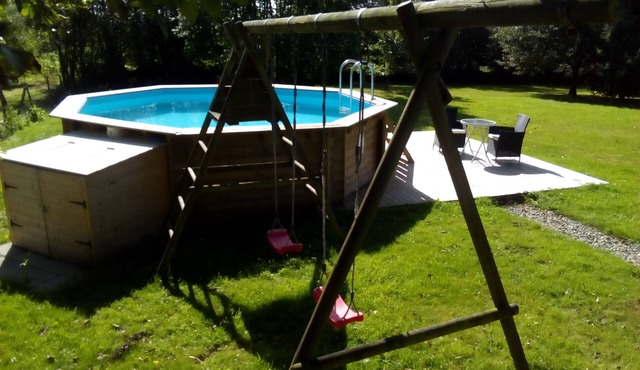 Four Bedroomed Country Cottage sleeps 7, Pool