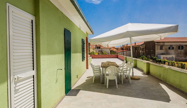 Four-bedroom apartment with terrace Kaštel Stari, Kaštela (A-14577-a)