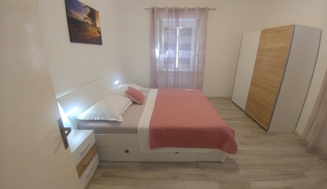 Four-bedroom apartment near beach Cove Vela Stiniva, Hvar (A-19895-a)
