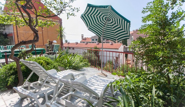 Four-bedroom apartment with terrace Podgora, Makarska (A-2604-b)