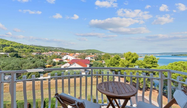 Four-bedroom apartment near beach Kraj, Pašman (A-334-f)