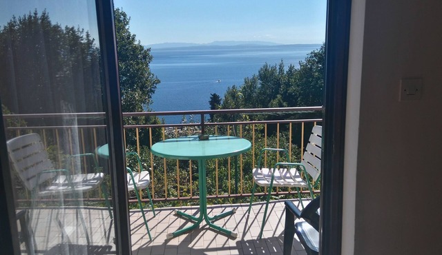 Four-bedroom apartment with terrace and sea view Ičići, Opatija (A-7763-b)