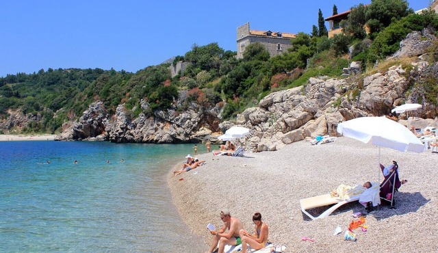 Four bedroom apartment with terrace and sea view Brsečine, Dubrovnik (A-9098-a)