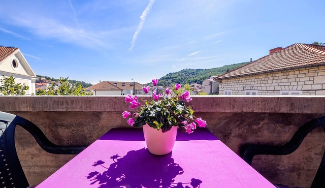 Four-bedroom apartment with balcony and sea view Zaton, Krka (A-12416-a)