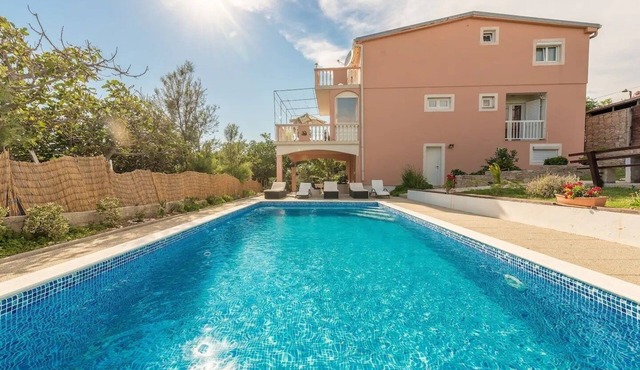 Four-bedroom apartment with terrace Stara Vas, Pag (A-21031-a)