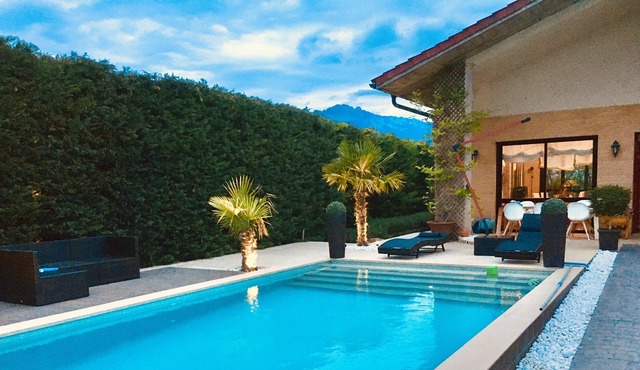 Four Bedroom Chalet with Private Pool in the Heart of Rioja Alavesa