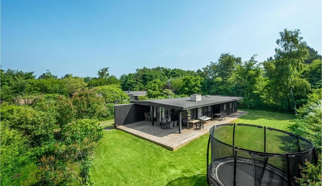 Four-Bedroom Holiday Home In Tisvildeleje