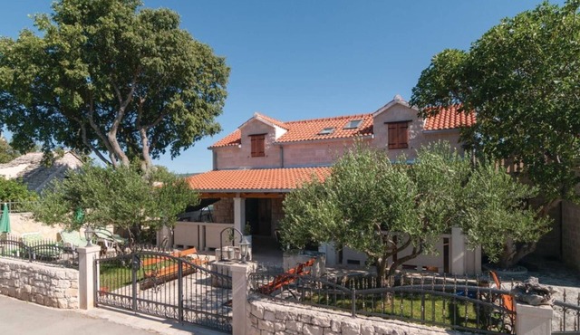 Four Bedroom Holiday Home
