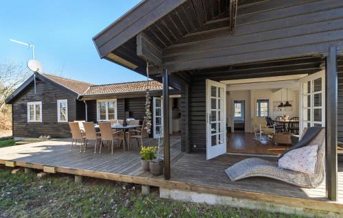 Four-Bedroom Holiday Home In Ebeltoft
