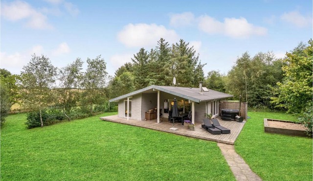 Four-Bedroom Holiday Home In Spottrup