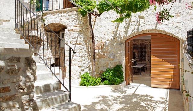 Four-Bedroom Holiday Home in Bol