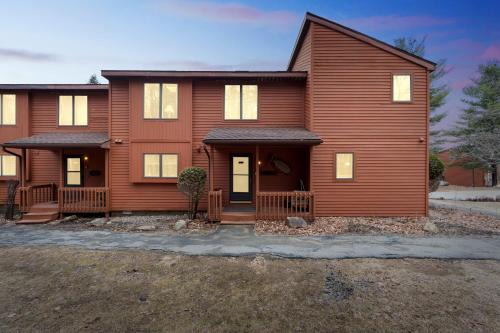 Four-Bedroom Holiday Home