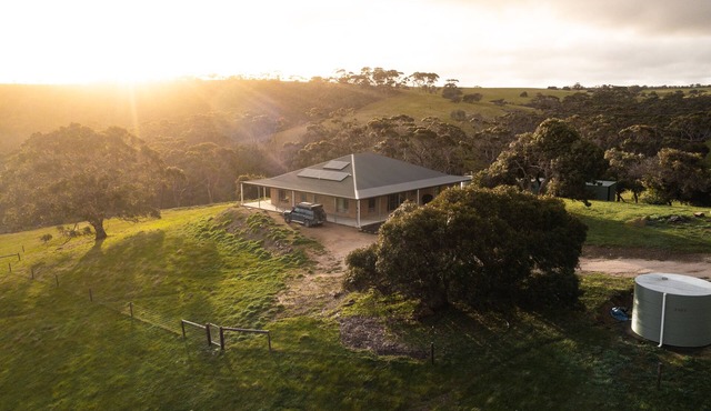 Four bedroom house on 240 acres of beautiful country, close to stunning beaches