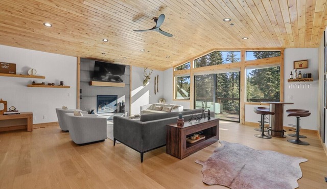 Four bedroom in United States of America, Tahoe Vista
