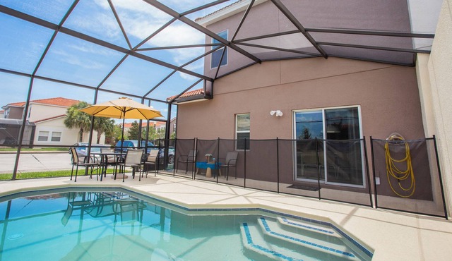 Four Bedroom w Screened Pool Close to Disney 4563