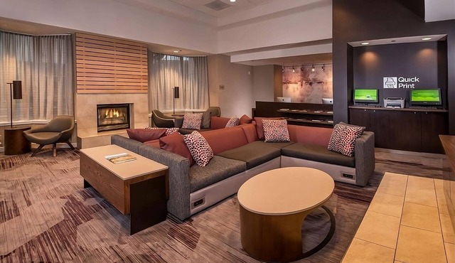 FOUR Comfortable Units Close to Arlington House! Onsite Parking & Starbucks