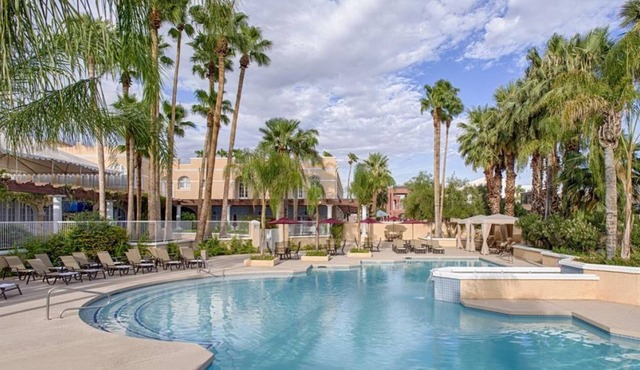 Four Convenient Family Units, Pool and Gym