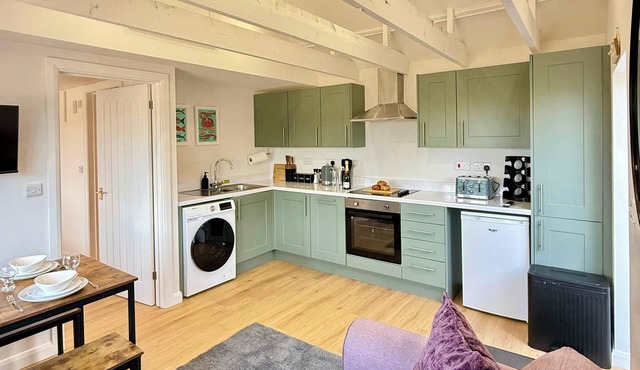 Four Counties Cottages, Collyweston