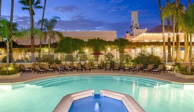 Four Great Family Units, Pool and Parking