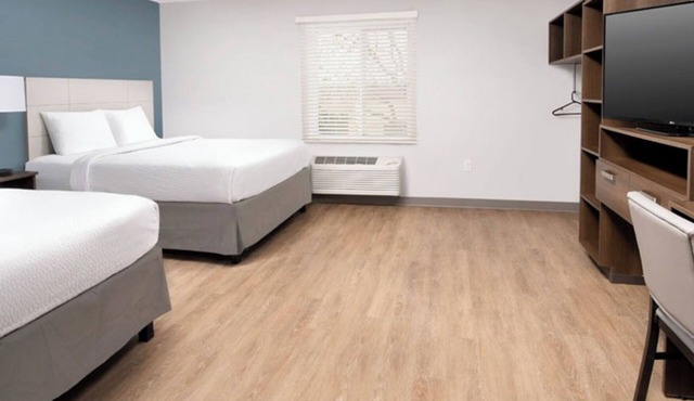 Four Ideal Budget Room w/Cooking Space & Quick Drive to Downtown Austin