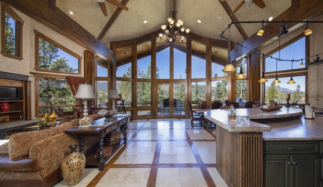 Four master suites, VIEWS! Hot tub, private ski SHUTTLE, sprawling entertaining areas!